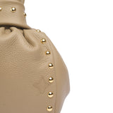 Studs Latte Bombón Knot Wrist Bag